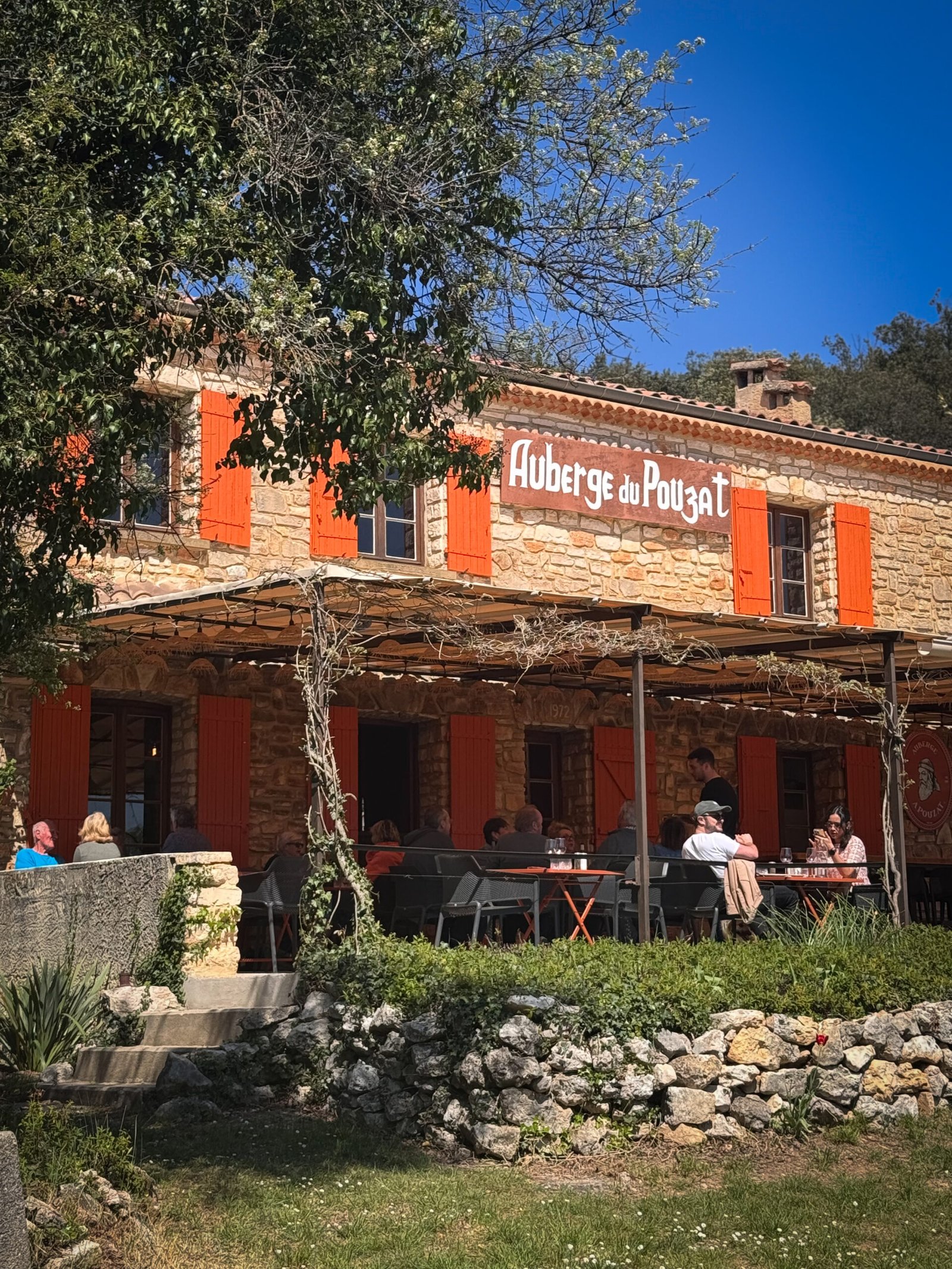 Photo de l’Auberge Augustin Pouzat à Bidon, restaurant artisanal et lieu de vie au cœur des Gorges de l’Ardèche