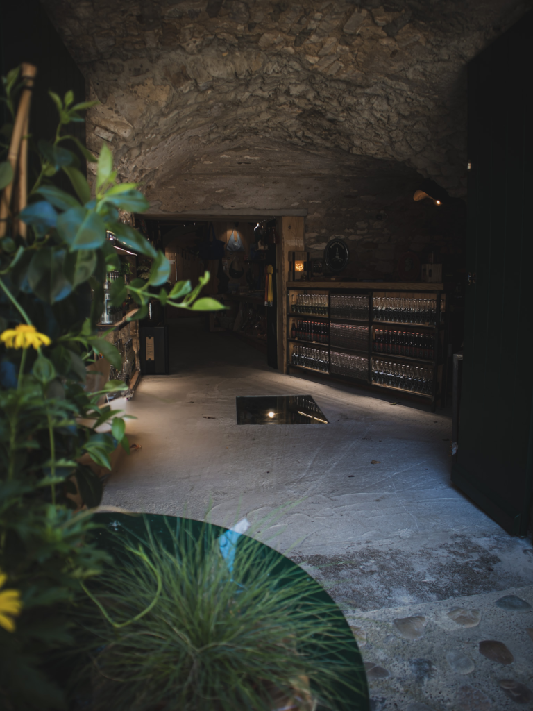 Boutqiue saint roch - aiguèze